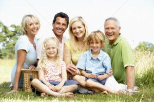 CaucasianFamily-8ad11a81